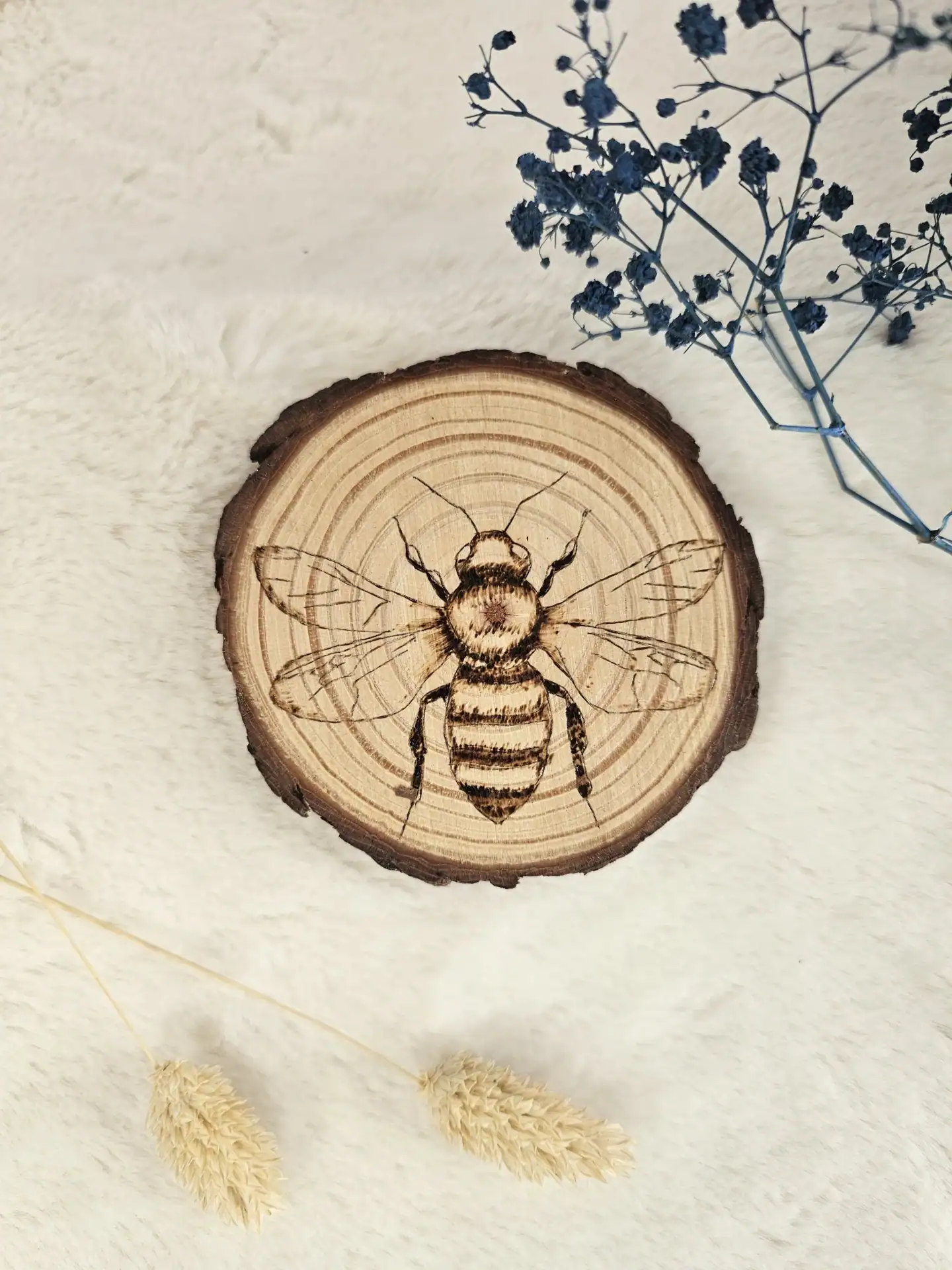 dessous-de-verre-artisanal-pyrogravure-bois-abeille-2
