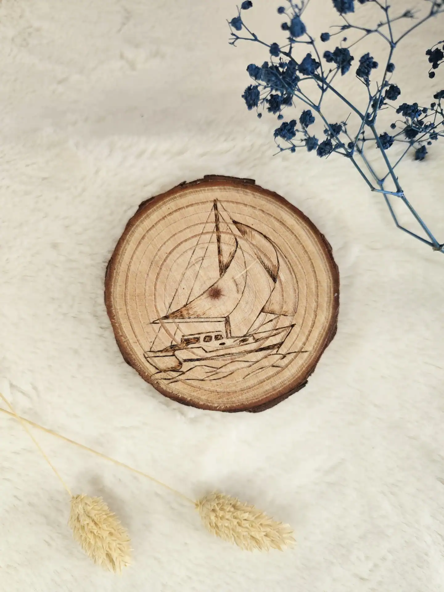 dessous-de-verre-artisanal-pyrogravure-bois-bateau-1